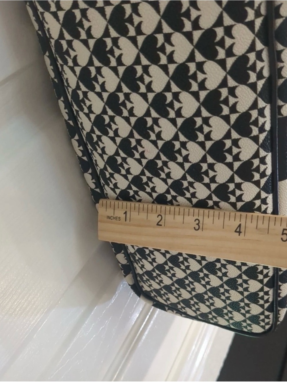 Kate Spade New York Penn Place Margareta Tote - Picture 3 of 7
